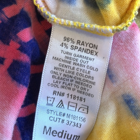 Multicolor tie-dye scoop neck short sleeve tee, size M - Picture 5 of 5